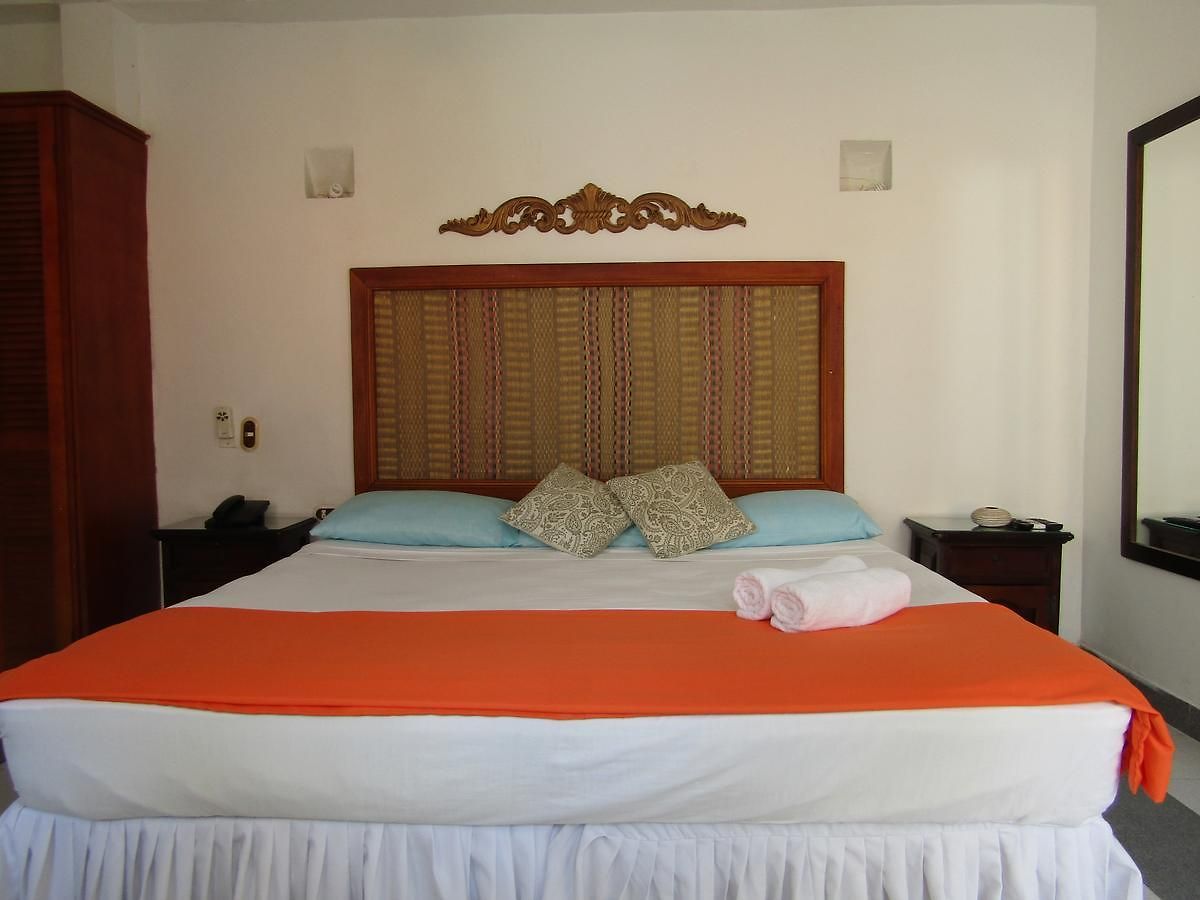 Casa Real Hotel 3*