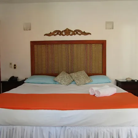 Casa Real Hotel 3*